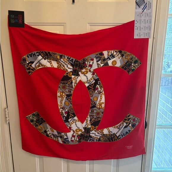 CHANEL Vibrant Red and Gold Chain Scarf - Picture 3 of 6